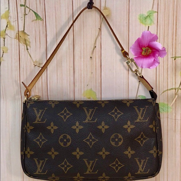 Louis Vuitton Handbags - Authentic Louis Vuitton Monogram Pochette